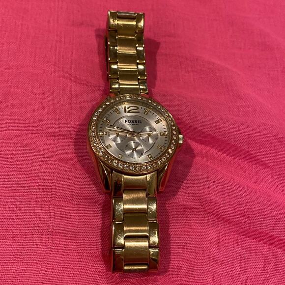 Ladies Fossil watch - Picture 1 of 8